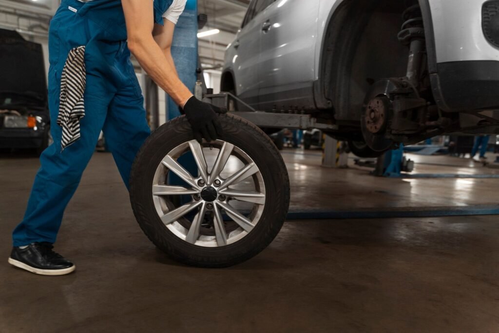 Spare Tyre Change 10 Spare Tyre change